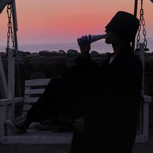 欧美婬乱厨房另类视频
